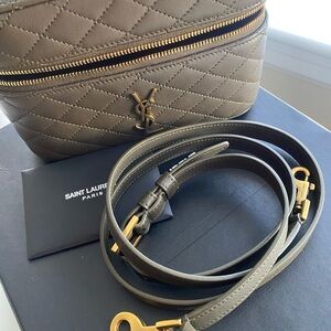 Brand New YSL Mini Vanity Bag – Gorgeous Green!